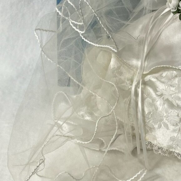 Madame Alexander restrung 10" Portrettes Father of the Bride #24623 doll. - Picture 6 of 12